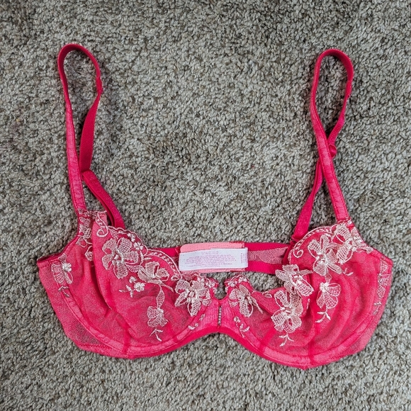 Victoria secret Bright Pink Lace Floral Back Closure Bra Size 32D - Picture 1 of 8